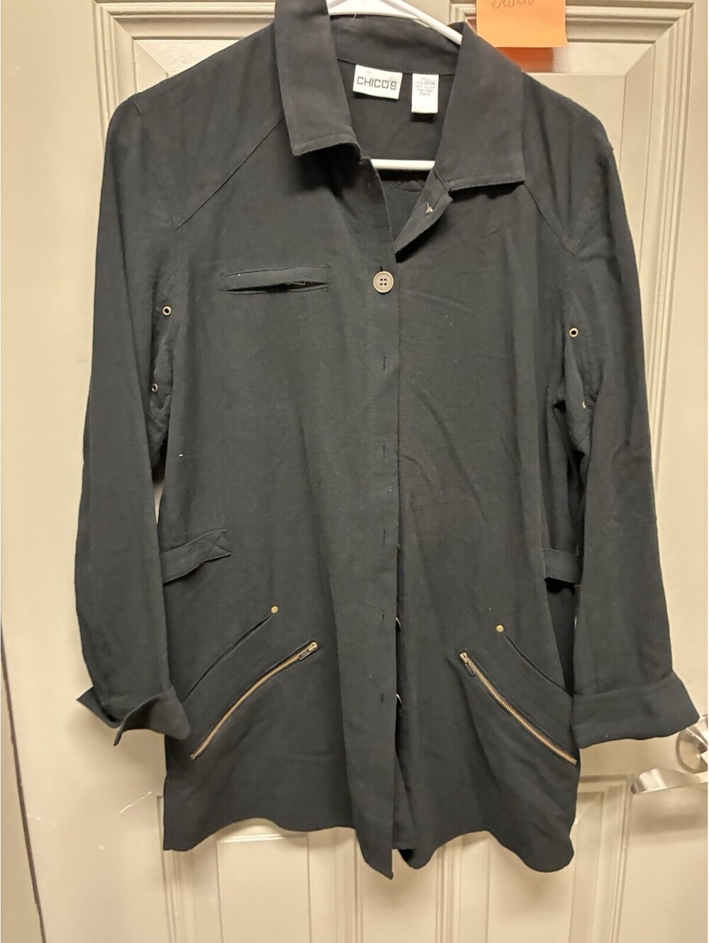 Chico’s Black Crêpe Ladies Butt In Front Shirt Jacket Size 0